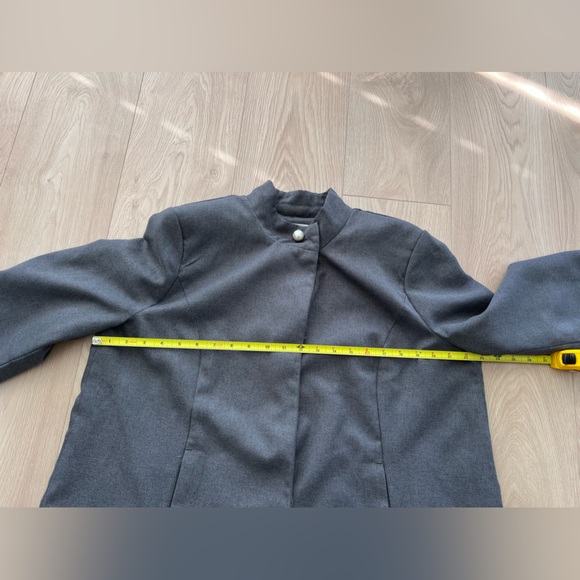 Sagharbor cape style suiting blazer - Picture 5 of 10